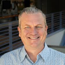 UTIA's Adam Willcox Receives Lidvall Outstanding Teaching Award