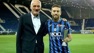 La primera entrevista al papu gómez como jugador sevillista. Cazan Al Papu Gomez Cantando El Himno De La Juventus La Neta Neta