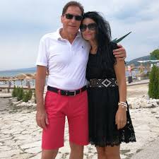 Divorțul meu de petre roman e rezultatul activității politice, nu al diferitelor dudui cu care ar fi fost. Familia Lui Petre Roman Este Datoare VandutÄƒ La Dinu Patriciu Wowbiz