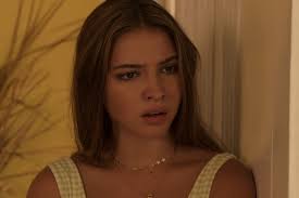 She was born on december 21, 1997, in charleston, south carolina, usa. Knives Out 2 Add Outer Banks Madelyn Cline To Their All Star Cast