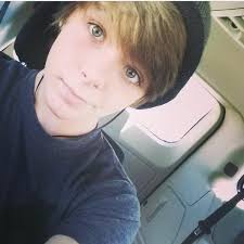 Crystal Gardiner (@cryztal_di)