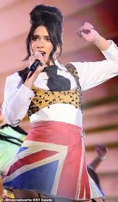 Born 22 august 1995) is an english singer and songwriter. Brit Awards 2021 Dua Lipa Plays Medley As She Pays Homage To Geri Horner In Union Jack Outfit Todayuknews