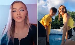 See full list on marriedbiography.org Tiktok Star Zoe Laverne 19 Apologizes For Kissing 13 Year Old Fan In Leaked Video Daily Mail Online
