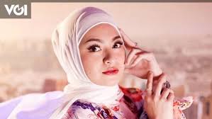 Usai ramai tudingan selingkuh dengan manajer sule, panji komara, kini heboh video syur yang disebut diperankan nathalie. 20 Seconds Exciting Video Circulates Allegedly Nathalie Holscher And Her Manager