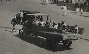 2 Vintage Postcards - Bombay Fort ...