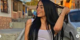 Él la define sin mucho protocolo: Luisa Castro Ex De La Liendra Se Habria Operado Los Senos Canal 1