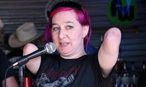 Mary Dague's Instagram, Twitter & Facebook