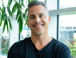 Jason Bressler's Instagram, Twitter & Facebook