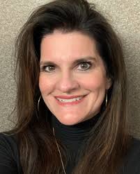 Tana Elliott's Instagram, Twitter & Facebook