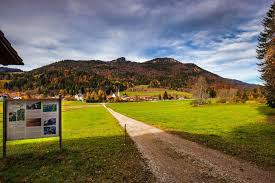 Anhand eines ampelsystem kannst du erkennen wie der pollenflug heute & morgen in aschau a. Einfache Berg Und Talwanderungen Im Chiemgau