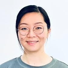 Kim Luong's Instagram, Twitter & Facebook