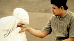 Berbuat baik kepada kedua ibubapa yang bukan muslim Jangan Ketepikan Ibu Bapa Atas Alasan Taat Suami Pesanan Buat Para Isteri Di Luar Sana