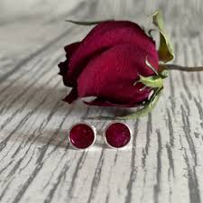 We are confident that once you explore adding pressed flowers to resin, you will want to learn more about preserving your own pressed flowers! Excited To Share This Item From My Etsy Shop Real Flower Stud Earrings Dried Red Rose Flower Petal Flower Petal Jewelry Flower Earrings Studs Resin Flowers