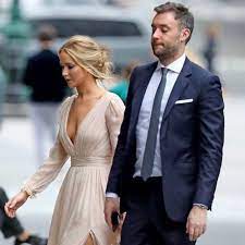 Jennifer lawrence and cooke maroney picked the perfect destination for a fall wedding: Jennifer Lawrence And Cooke Maroney S Wedding How It Was World Fashion Channel