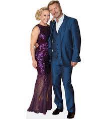 What is this message about? Jane Torvill And Christopher Dean Duo Mini Pappaufsteller Celebrity Cutouts