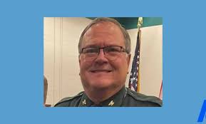 Alcalde de West Palm Beach, despide al jefe de policía Frank Adderley