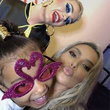 Kim Kardashian Meets Katy Perry