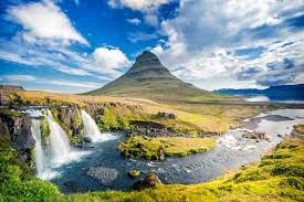 Waterfalls, volcanoes, glaciers, caves, geology, mountains, natural pools, lakes, beaches, national parks, and much more. The Forces Of Nature In Iceland With National Geographic Itravel Com
