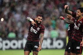 O flamengo chega para o duelo com uma derrota na bagagem, pois foi superado pelo fluminense na rodada passada, quando o resende empatou com o madureira. Com Gols De Pedro E Artilheiros De 2019 Flamengo Vence O Resende De Virada Em Estreia De Titulares Lance