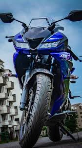 Con un motor de 4 tiempos y refrigeración por líquido, inyección electrónica, en un chasis deltabox, este modelo es el resultado del deseo de yamaha de. R15 V3 Couple Pic Hd 1080p Images Yamaha R15 V3 Blue Hd Wallpapers 1080p View Images Of Yzf R15 V3 In Different Colours And Angles Lianne Fehrenbach