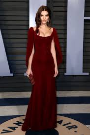 Vanity Fair Red Carpet 2018 See Stars At The Oscars After Party In 2020 Celebrity Dresses Glamorous Outfits Oscar Dresses