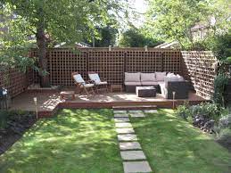 30 Cheap Ideas How To Makeover Backyard Deck Simphome Small Backyard Gardens Backyard Landscaping Designs Small Backyard Landscaping