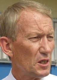 Peter Kennett's Instagram, Twitter & Facebook