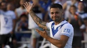 Los dirigentes esperan arreglar también con alexander domínguez. Velez Expulso A Mauro Zarate Como Socio