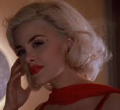 Sherilyn Fenn, short blond hair