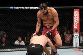 I mean that is about as clean a flying knee as you will ever see he anticipated. Highlight Jorge Masvidal S Flying Knee Set Ufc S Fastest Ever Ko In 5 Seconds Bleacher Report Latest News Videos And Highlights