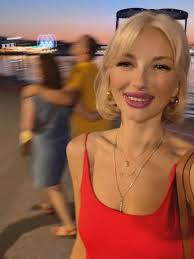 Elvis Presley's 1957 Interview with Bob Chase in Fort Wayne, Indiana