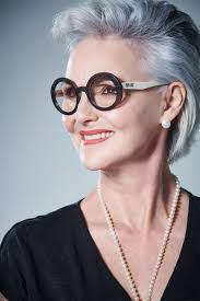 Ana Landa's Instagram, Twitter & Facebook