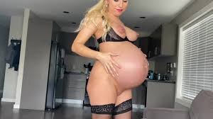 Pregnant cam girl