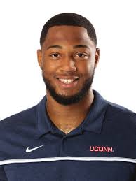 2021 UConn Football Poster.indd 1 8/5/21 12:33 PM