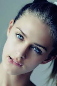 chorus i run away from you into your dream i lose the one that i was in when you told me that i could never meet my friends again. Model Daries Hot Shoot Sizzling Independent Model Daries Beautiful Girl Face Beautiful Eyes Beautiful Women Faces