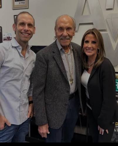 The GOAT with Ashley and Les. #hardcorepawn #pawn #family #detroit  #business #usa #uk #turkey #italy