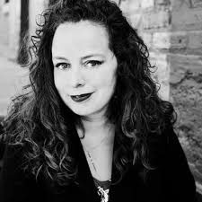 Estelle Summers's Instagram, Twitter & Facebook