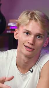 Даже Даню Милохина научил решать математику