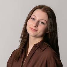 Isabelle Busch's Instagram, Twitter & Facebook