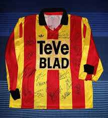 Officiële facebookpagina van kv mechelen. Mechelen Home Camisa De Futebol 1988 1989