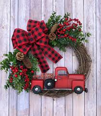 Fresh flower wreaths might be beautiful, but sometimes they just aren't practical. Rustic Farmhouse Style Christmas Wreath Ideas For The Front Door Unique Styles Decorating Ideas And Accessories For The Home Creative Ideas For Every Room