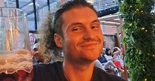 Sono stato chiamato a Manchester da un candidato al Nobel. Tante proposte  da molti Paesi, nessuna dall'Italia”