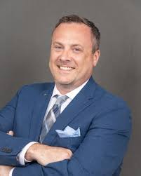 Hey Armitage Lushies! Today we're closing at 5 pm due to the holiday. We'll  be back to our usual hours tomorrow!