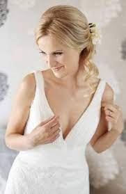 Check spelling or type a new query. Brautkleid Mit Sexy Ausschnitt Tipps Fur Ein Reizendes Dekollete