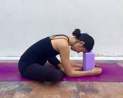 60 Minute Yin Yoga Sequence To Conquer F E A R Annie Au Yoga Restorative Yoga Poses Yin Poses Yin Yoga