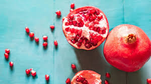 How to eat a pomegranate: Pomegranate Benefits On The Skin Facts Myths How To Use It