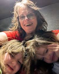 Movie time Bed knobs and Broomsticks, one of my favorites ☺️