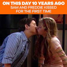 He was now sitting on the couch bewildered and trying to comprehend what just happened. Icarly Seddie Kiss On This Day Facebook
