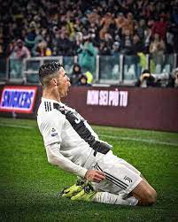 The Knee Slide Celebration Will Always Be Iconic In 2021 Cristiano Ronaldo Ronaldo Celebrities