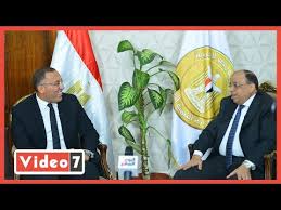 الأجهزة الأمنية في مصر استدعت الشاب مصور فيديو مستشفى الحسينية لسماع أقواله، ومحافظ كفر الشيخ يحيل إلى التحقيق مدير مستشفى الحامول الذي نشر استغاثة على فيسبوك يطالب الأهالي بالمساعدة في توفير اسطوانات أكسجين للمرضى. Eotgoplen1p Sm